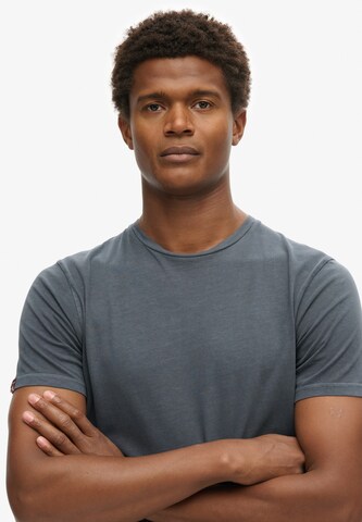 T-Shirt 'Essential' Superdry en bleu