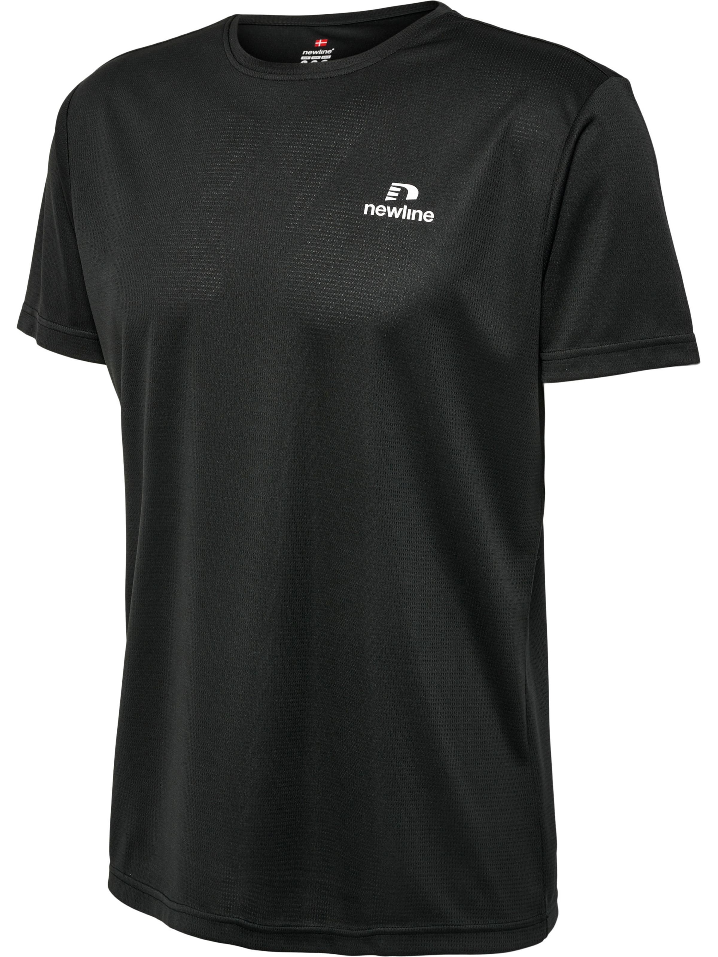 T-Shirt fonctionnel Newline en noir