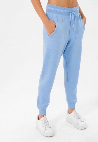 Jimmy Sanders Tapered Sportbroek in Blauw