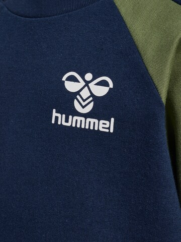 Hummel Sweatshirt 'Assym' in Blau