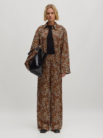 regular Pantaloni 'Elodie' di EDITED in beige