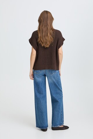 b.young Vest in Brown
