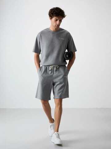 Tommy Life Sports suit in Grey: front