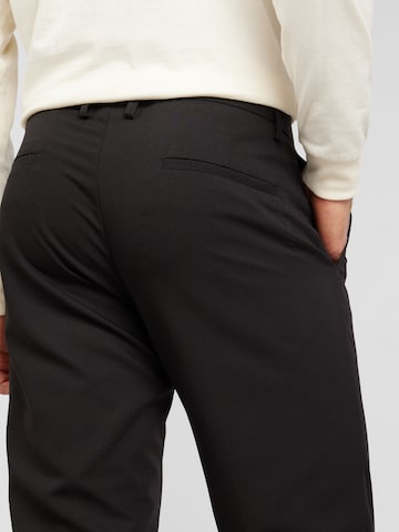 regular Pantaloni con piega frontale di Lindbergh in nero