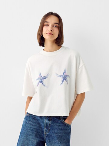 T-shirt Bershka en blanc : devant