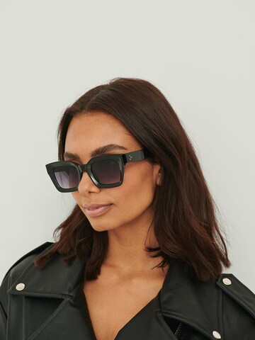 NA-KD Sunglasses in Black: front