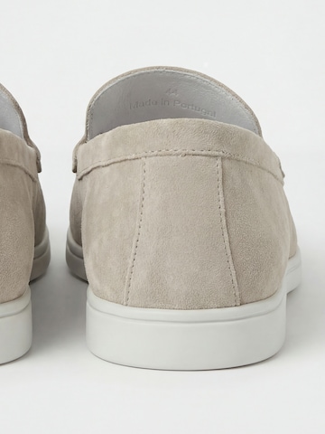 Vercate Slip-ons 'Florence' in Beige
