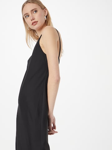 Calvin Klein فستان صيفي بلون أسود