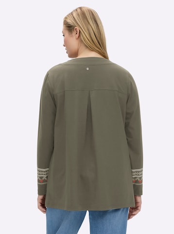 SHEEGO T-shirt i grön