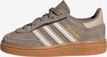 ADIDAS ORIGINALS Кроссовки 'Handball Spezial' в Коричневый: спереди