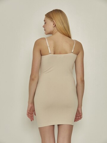 C&City Onderjurk in Beige