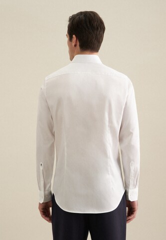 Coupe slim Chemise business 'Smart Classic' SEIDENSTICKER en blanc