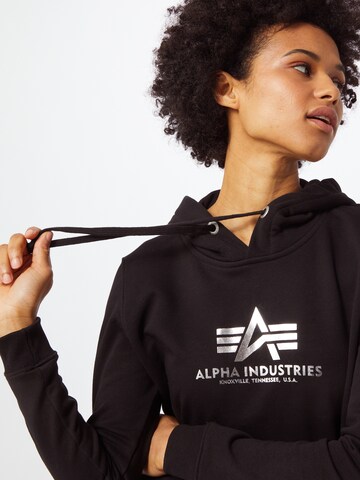 ALPHA INDUSTRIES Sweatshirt in Zwart