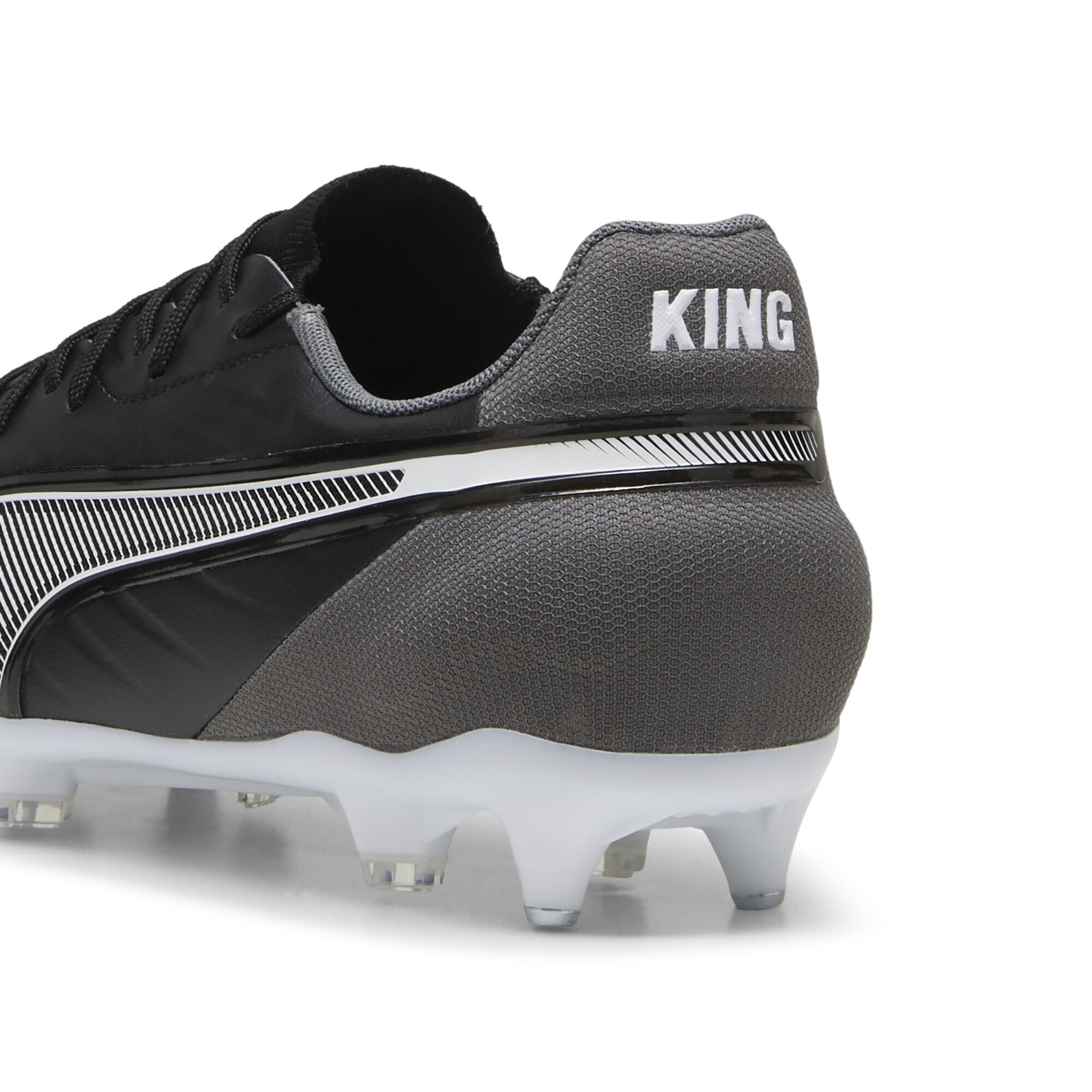 PUMA Soccer shoe 'King Match' in Black