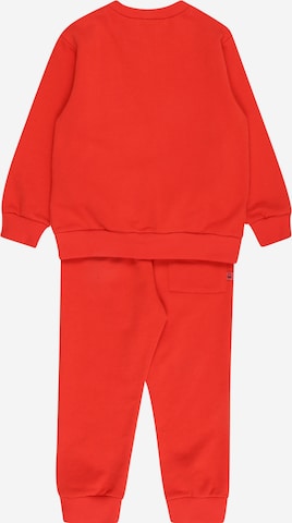 UNITED COLORS OF BENETTON Set in Red