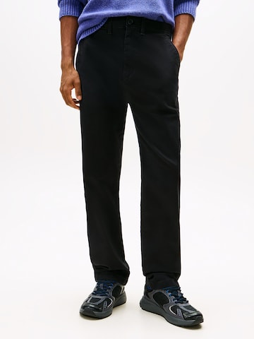 Regular Pantalon chino Tommy Jeans en noir : devant