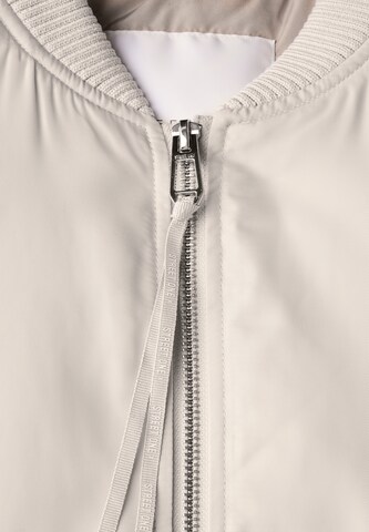 Street One Studio Schimmernder Blouson in Beige