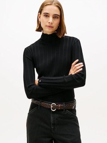 Pull-over TOMMY HILFIGER en noir : devant