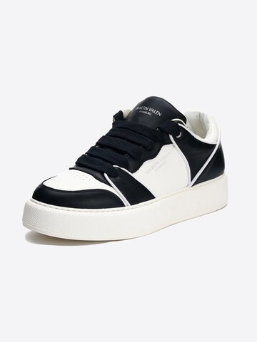MARTIN VALEN Platform trainers in Black: front