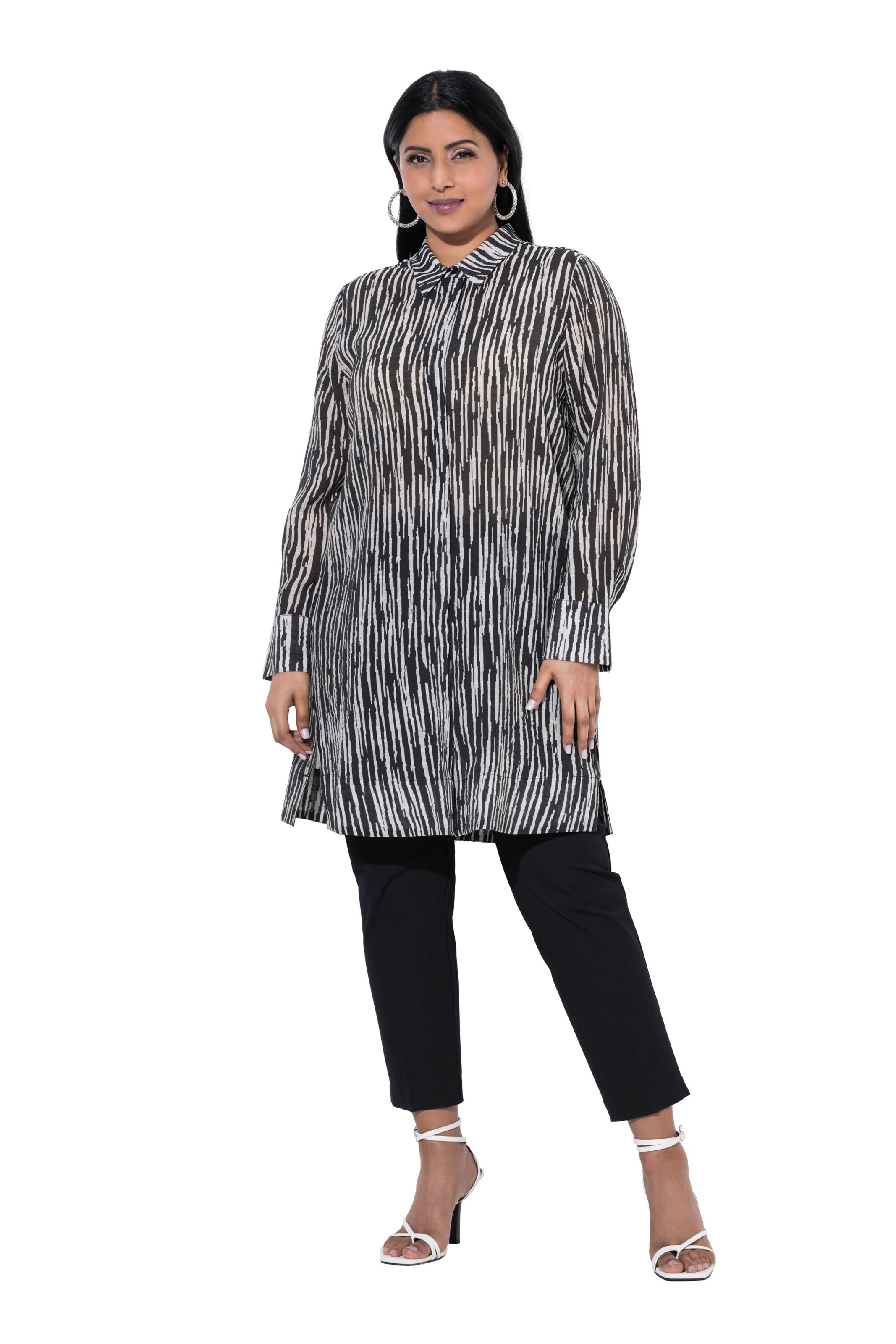 Ulla Popken Blouse in Black: front