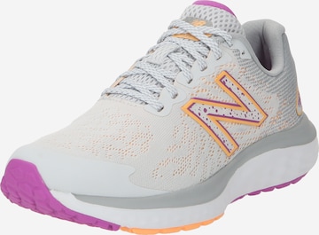 Chaussure de course '680' new balance en gris : devant