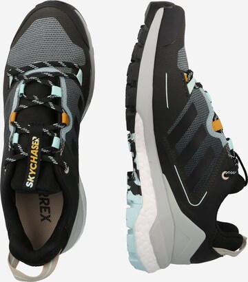 ADIDAS TERREX - Sapato baixo 'Skychaser 2.0' em preto