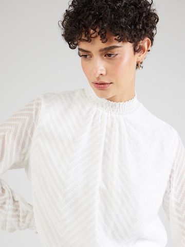 Chemisier 'VIMichelle' VILA en blanc