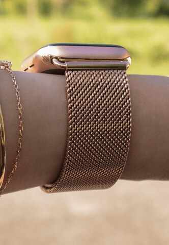 WRISTR Digital Watch 'Milanese' in Gold