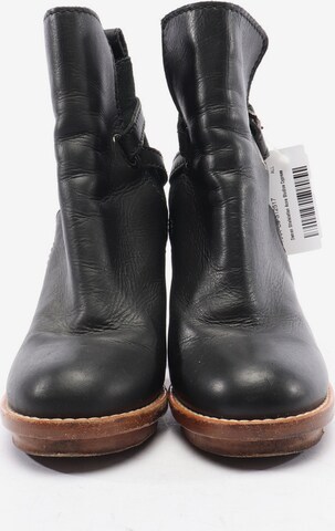 Acne Stiefeletten 38 in Schwarz