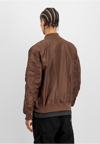 ALPHA INDUSTRIES - Casaco meia-estação 'MA-1 TT' em castanho