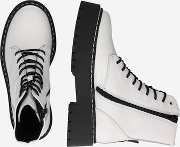 Stivaletto stringato 'Skylar' di STEVE MADDEN in bianco