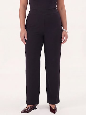 YOEK Loosefit Broek in Zwart: voorkant