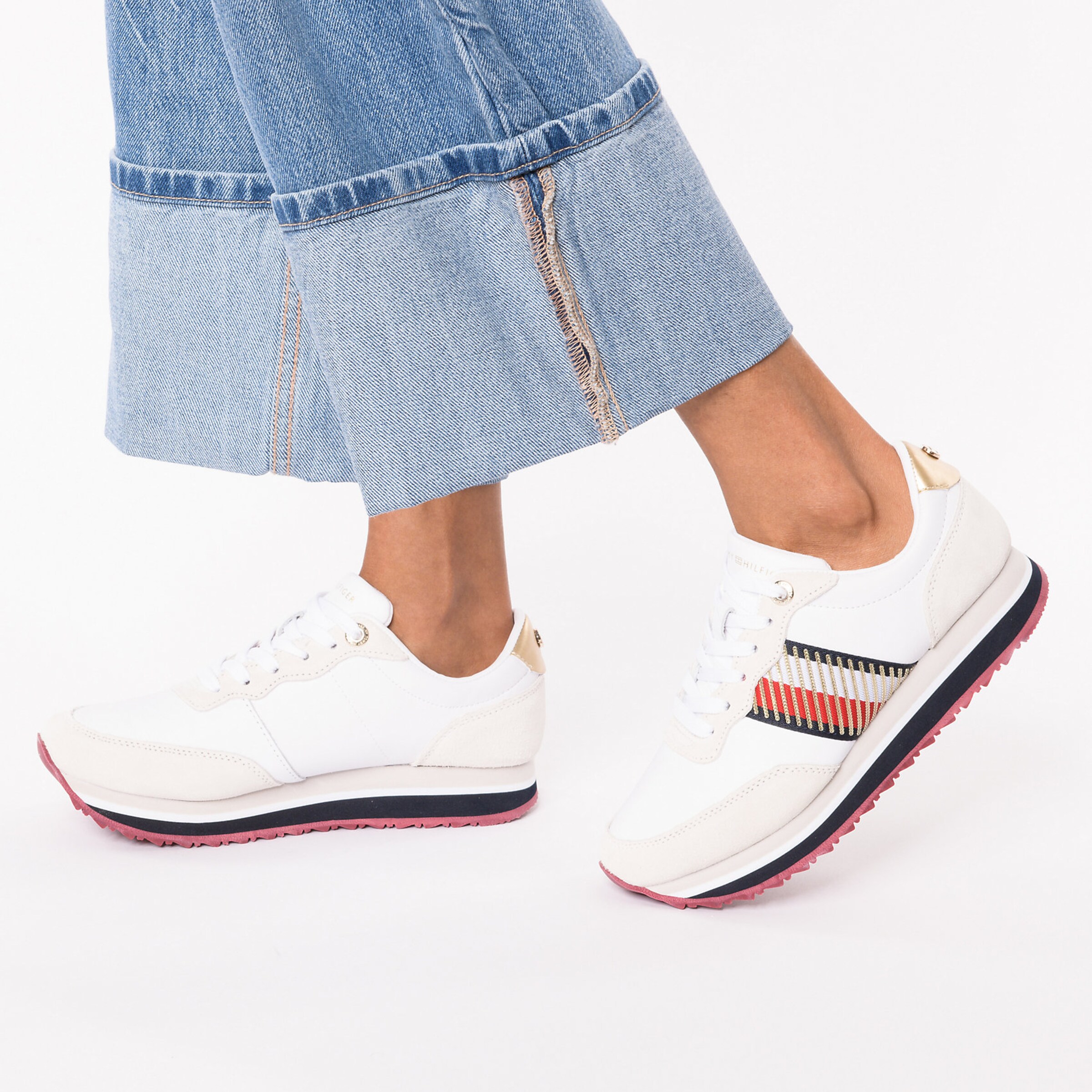 Frauen Sneaker TOMMY HILFIGER Sneaker in Weiß - VA44279 Frauen Sneaker TOMMY HILFIGER Sneaker in Weiß - VA44279