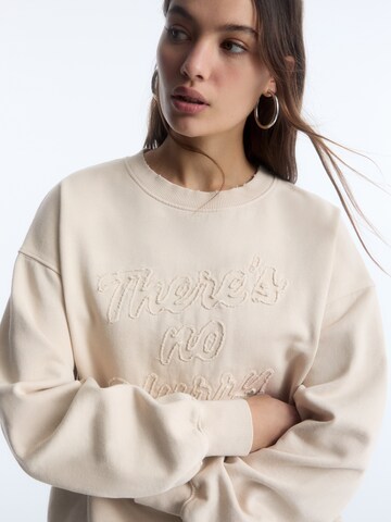 Pull&Bear Sweatshirt in Beige