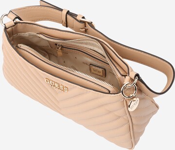 Borsa a spalla di GUESS in beige