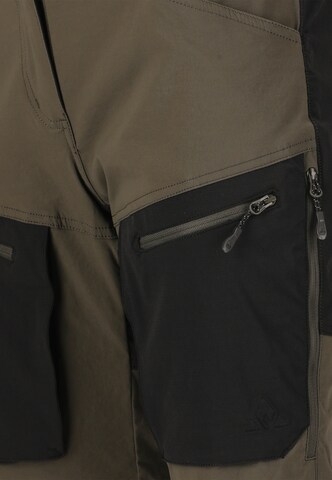 Whistler Regular Outdoorshorts 'Kodiak' in Grün