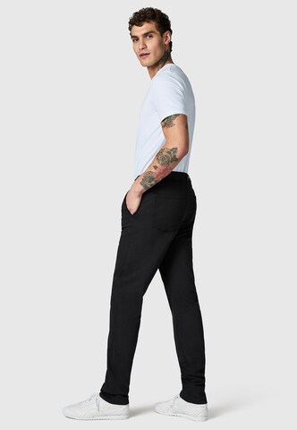 Coupe slim Pantalon chino 'Solon' Peak Time en noir