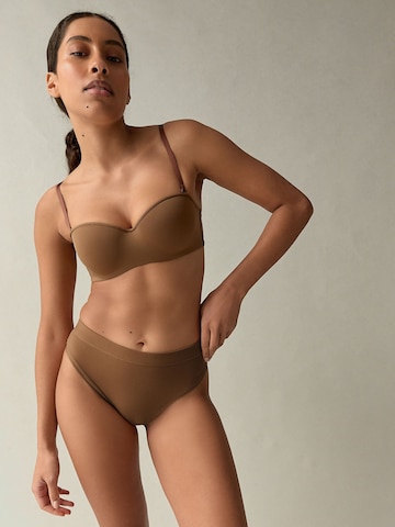 self. T-Shirt BH in Braun: Vorderseite