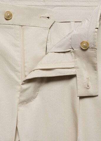 MANGO MAN Slimfit Bundfaltenhose 'Jon' in Beige