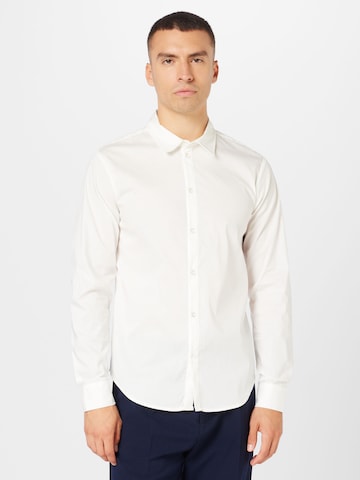 Coupe regular Chemise 'Frederik' ABOUT YOU en blanc : devant