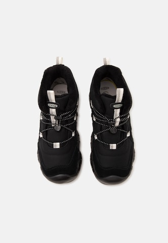 Botine 'HYPOWSER' de la KEEN pe negru
