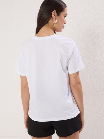 Trendyol - Camiseta en blanco
