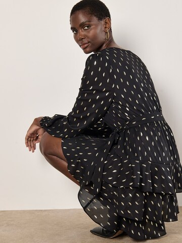 Robe ' ' Apricot en noir
