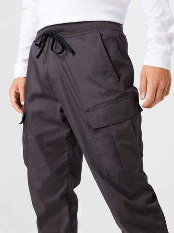 Effilé Pantalon cargo Abercrombie & Fitch en gris