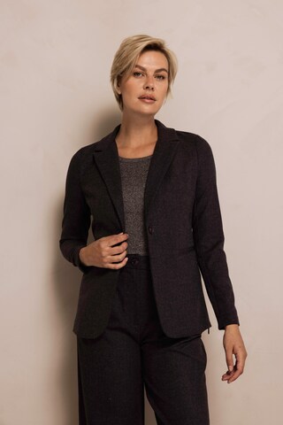 Zhrill Blazer in Black: front