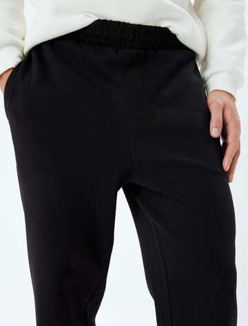 Koton Loosefit Broek in Zwart