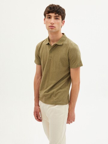 Thinking MU Shirt ' Hemp ' in Green: front