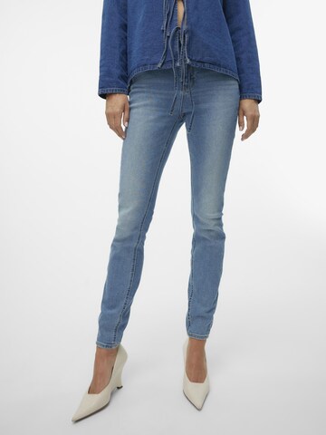 Coupe slim Jean 'SOPHIA' VERO MODA en bleu