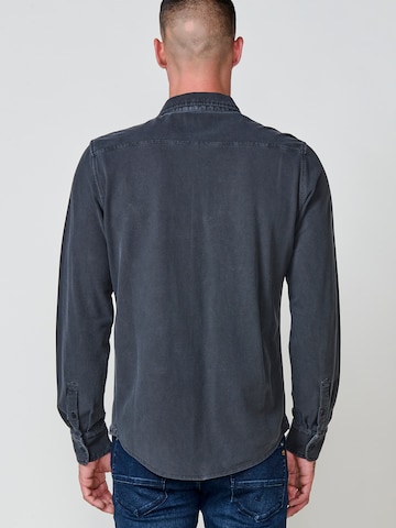 Coupe regular Chemise KOROSHI en noir