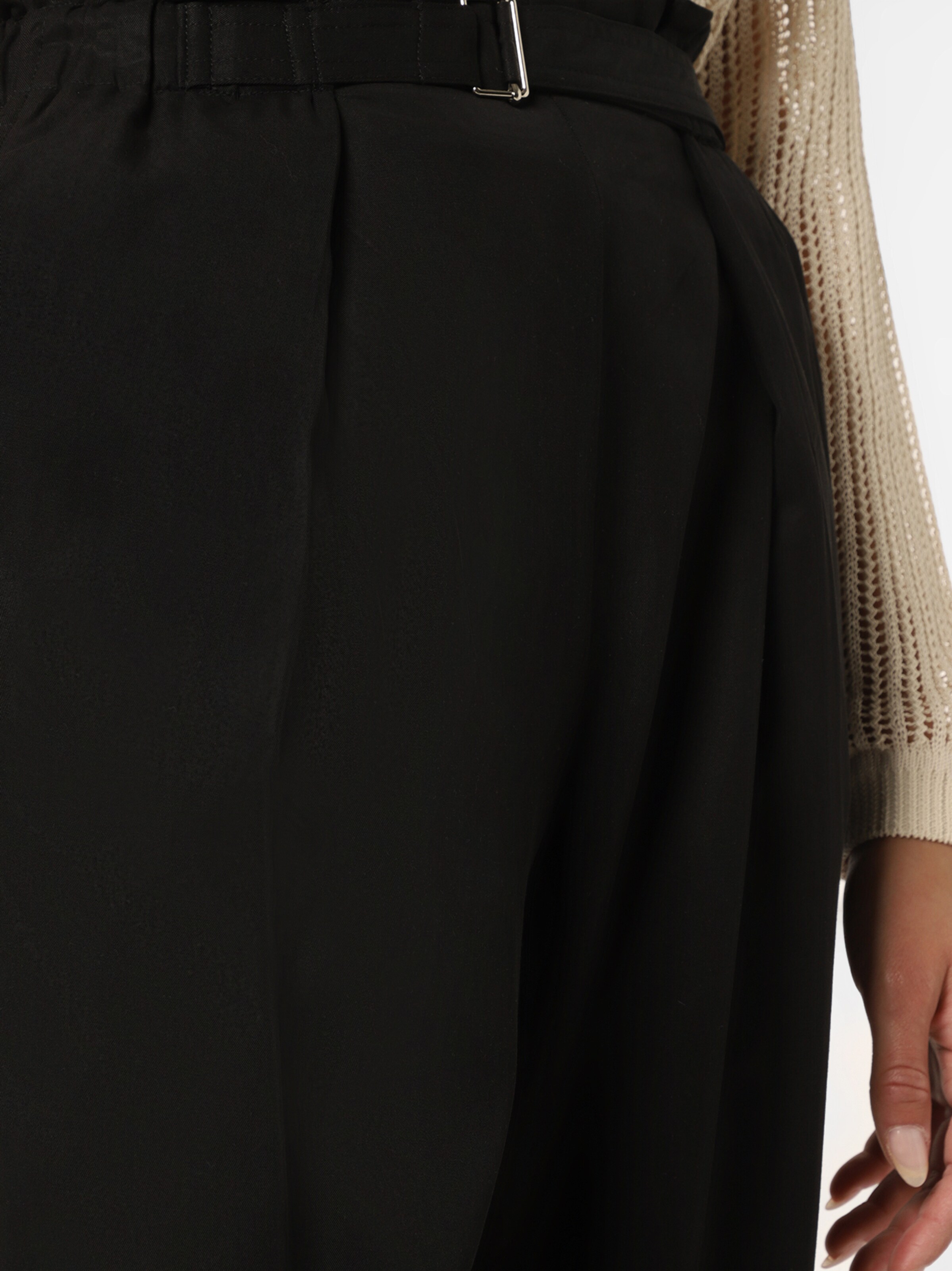 Ipuri Regular Hose in Schwarz